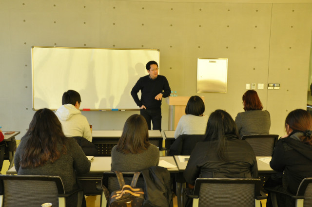 특강 강사이신 용대운작가님.JPG